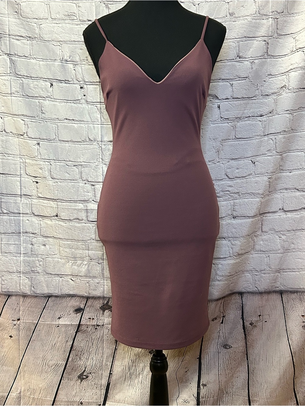 Slim Spaghetti-Strap Midi Dress in Mauve